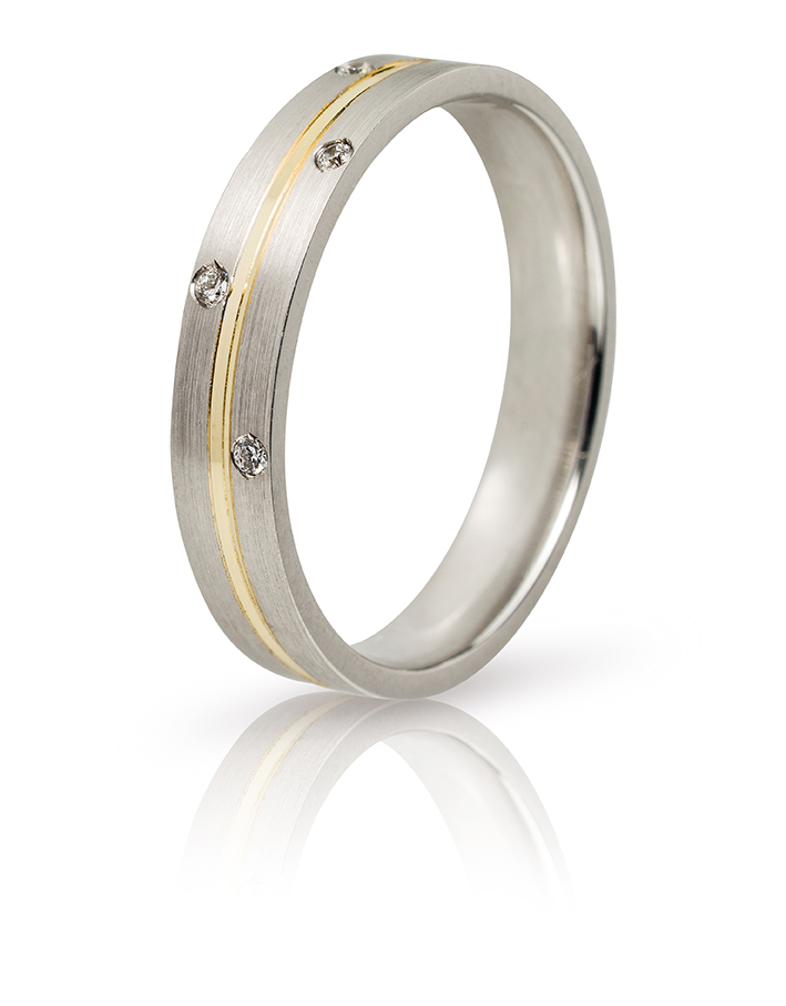 4mm white gold wedding ring and detail of yellow gold decorated with white zircons.