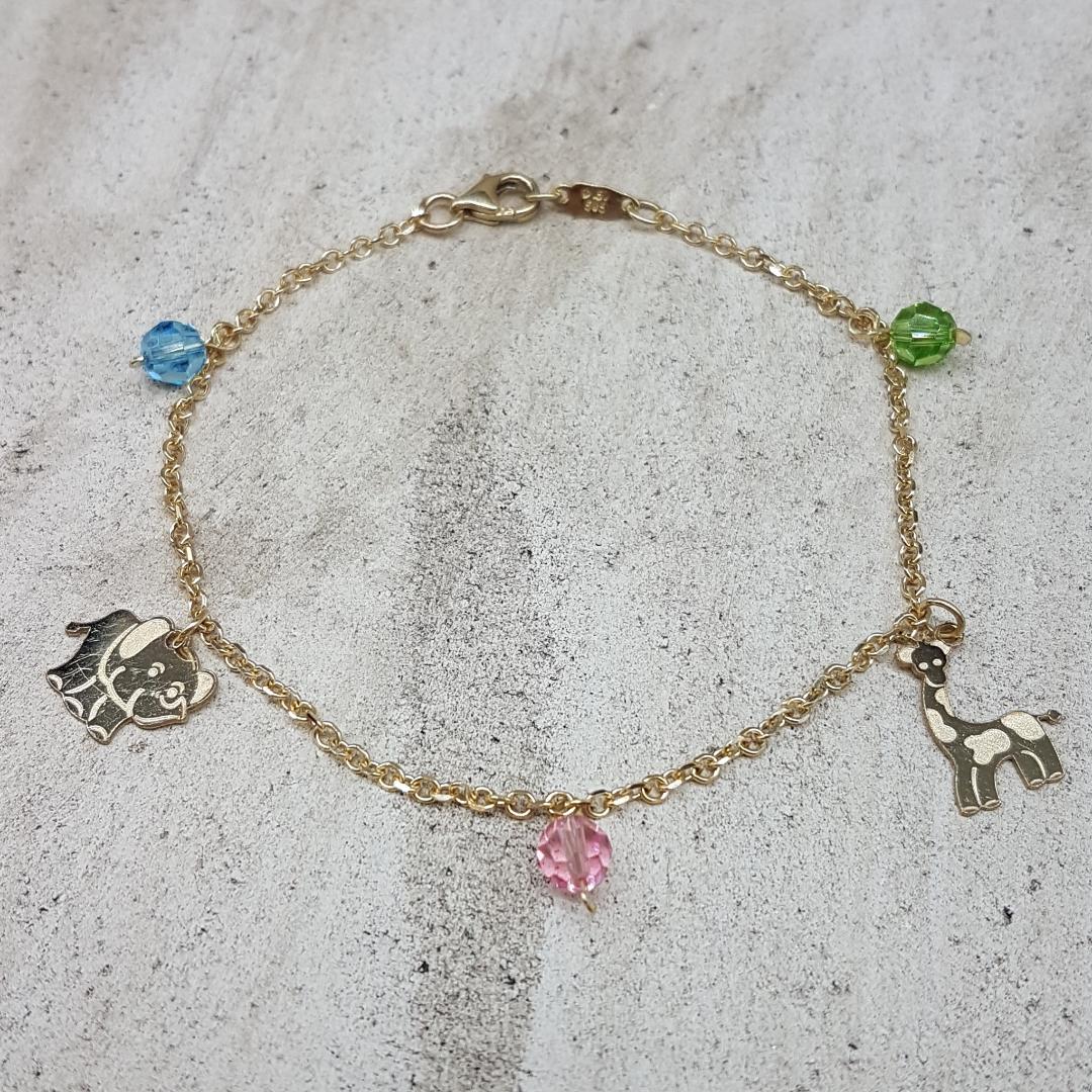 Παιδικό χρυσό ιδιαίτερο βραχιόλι Charms K14 με 2 στοιχειά διακοσμημένο  με 3 χρωματιστούς κρυστάλλους swarovski.