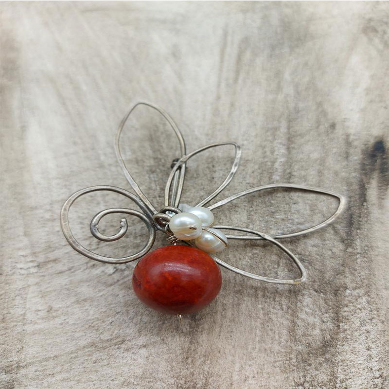 Womens silver handmade Brooch 925 ° decorated with natural Coral and natural white Pearls.