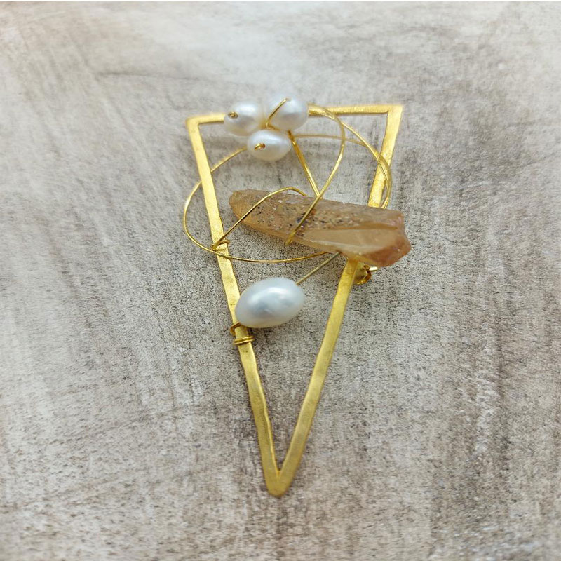 Womens silver handmade gold plated Brooch 925 ° decorated with natural orange Quartz and natural white Pearls.