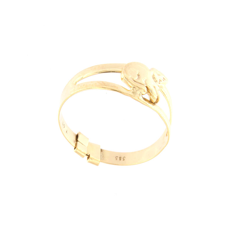 Childrens K14 gold ring in the shape of a heart.