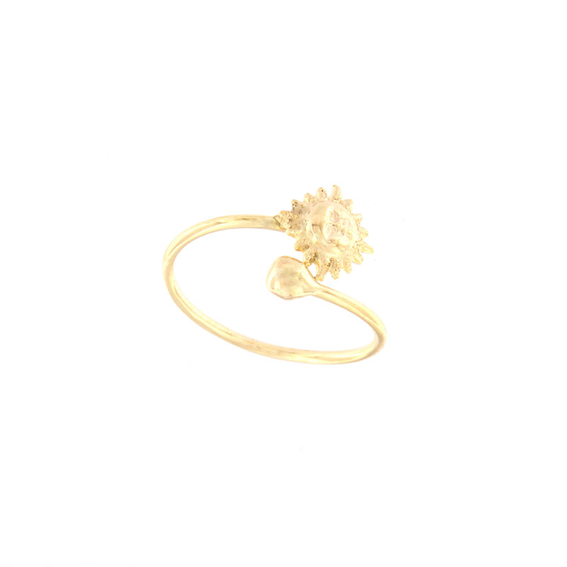 Childrens gold ring K14 in the shape of a sun.