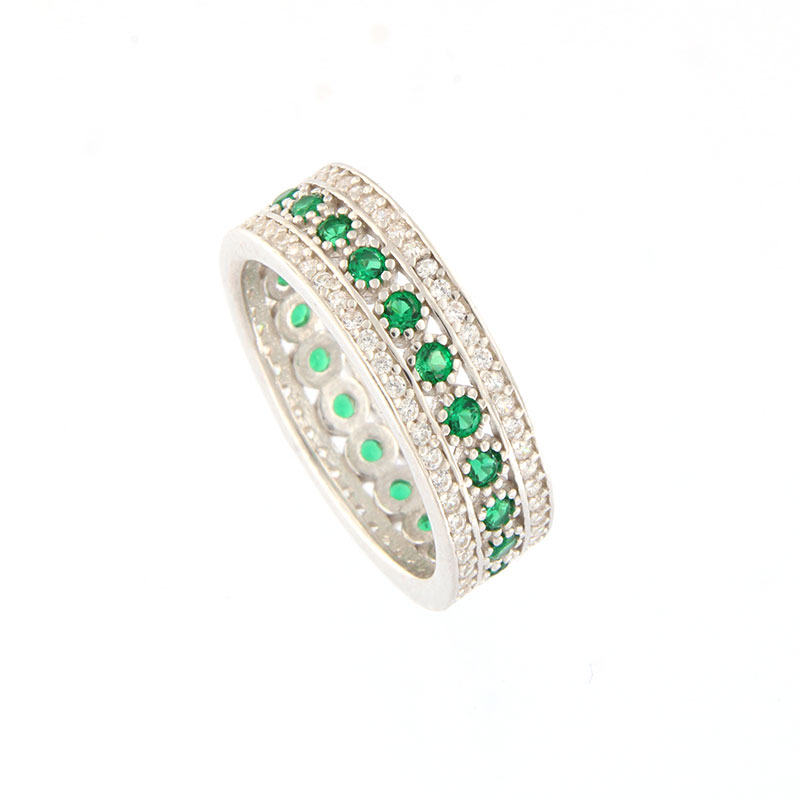 Γυναικείο ασημένιο ολόβερο δαχτυλίδι 925 διακοσμημένο με πράσινα και λευκά ζιργκόν.