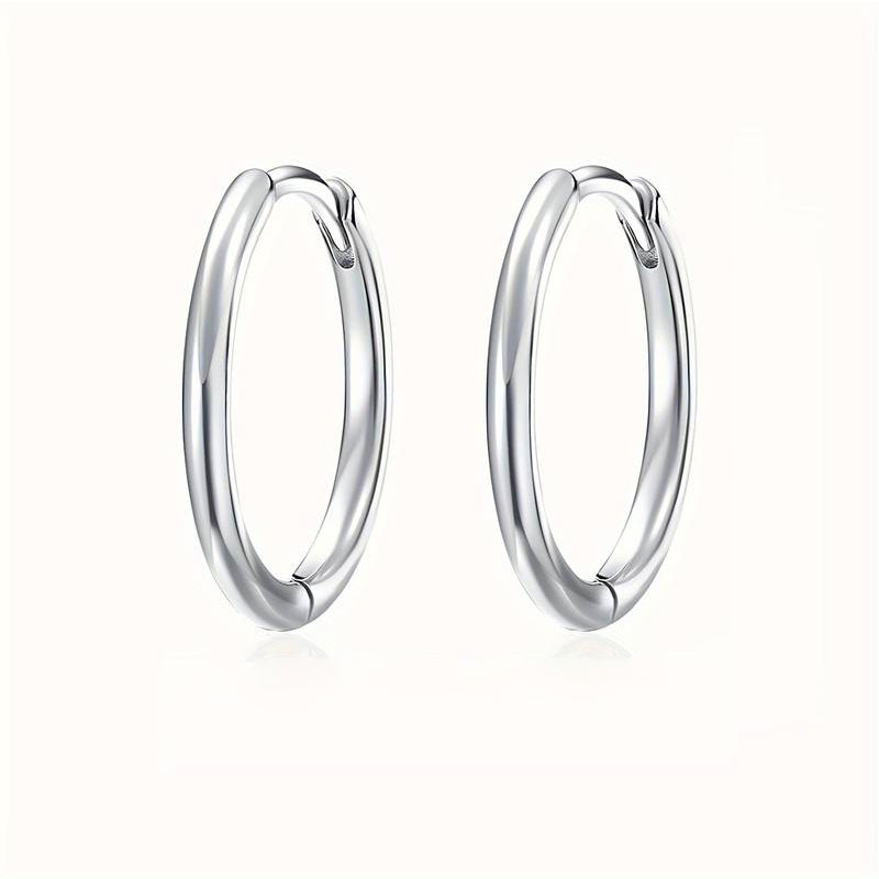 Womens silver earrings small hoops 925° with diameter 17mm.